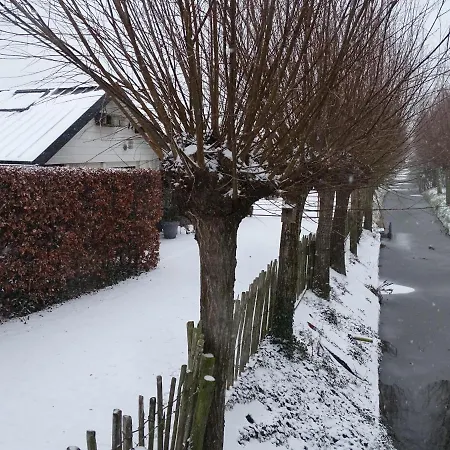 De Oude Stoffeerderij 3* Dussen