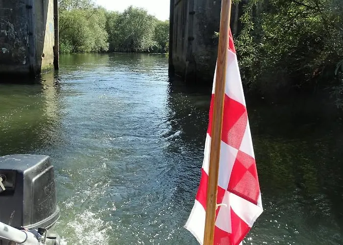 De Oude Stoffeerderij Panzió Dussen