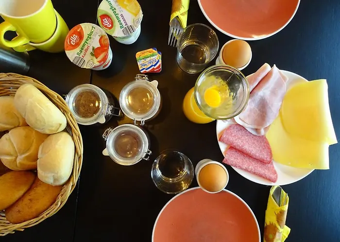 De Oude Stoffeerderij 3* Dussen